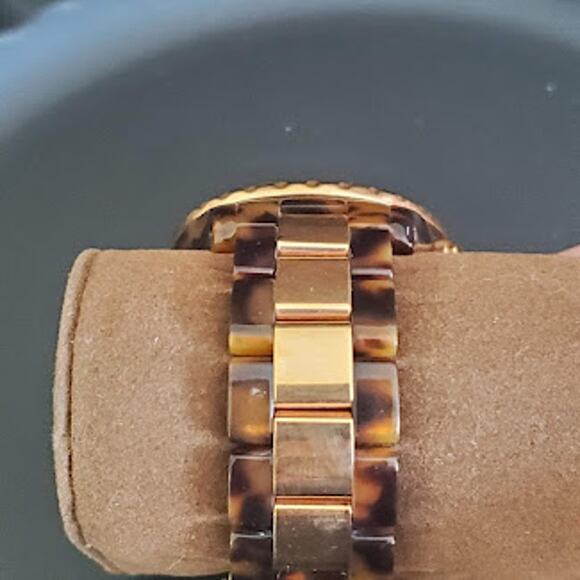 Michael Kors Ladies Rose Gold Watch Tortoise Shell and Rose Gold Band MK5416 - Picture 7 of 9